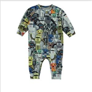 Molo robots romper